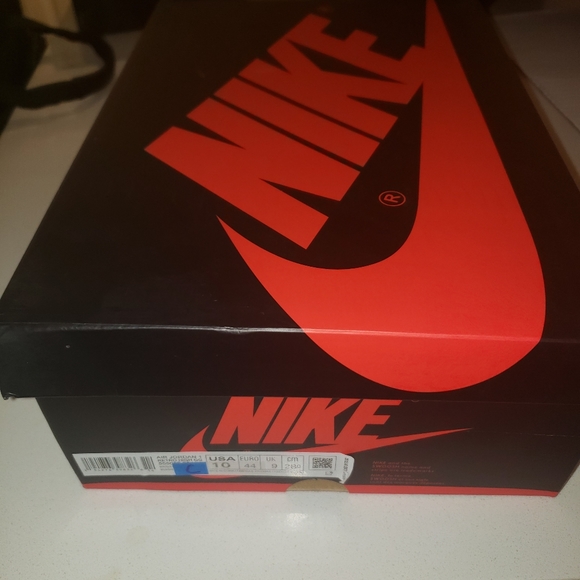 Nike Jordan Retro 1 - Picture 4 of 4